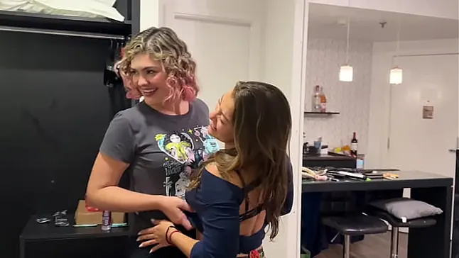 Ary Casal Luar, Luiz Casal Luar & Damiana share a torrid dinner and taboo hook-up