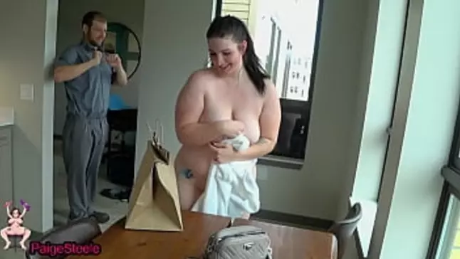 Food Delivery Fellow Gets Ass Fucking As A Peak!