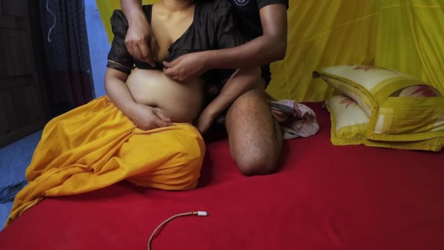 Desi nymph 07 and her Indian ex-beau have super-steamy hookup joy at home